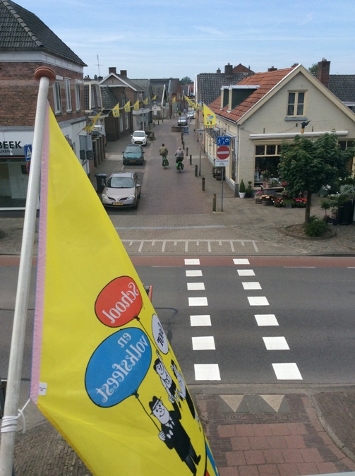 Wijnkamp schoolfeestvlag 2016